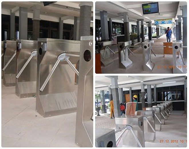 แขนกั้นแบบสามก้าน เครื่องกั้นทางเข้าออกสามขา